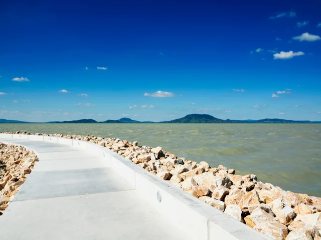 Balaton Plattensee mit Ferienhaus am Ufer
