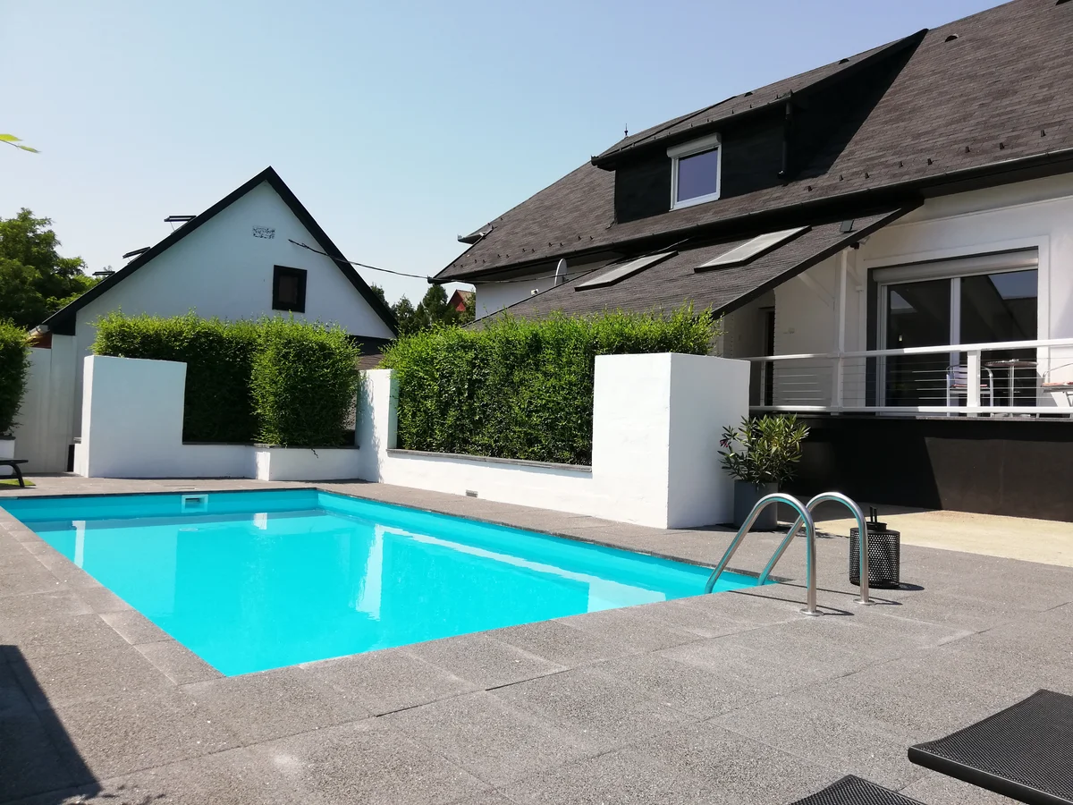 ferienhausmitpool