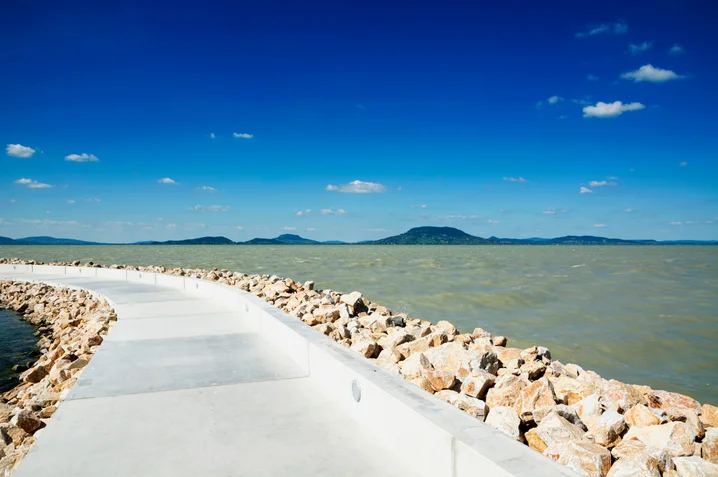 Balaton Plattensee mit Ferienhaus am Ufer